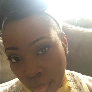 Meet your Posher, Edna